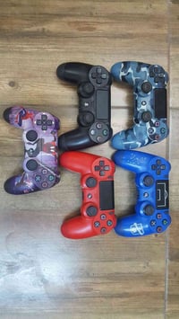 جوستكات ps4 تجاري شغالات والنضافه واضحه  سعر الواحد ١٠الف شراي اتصل عل...