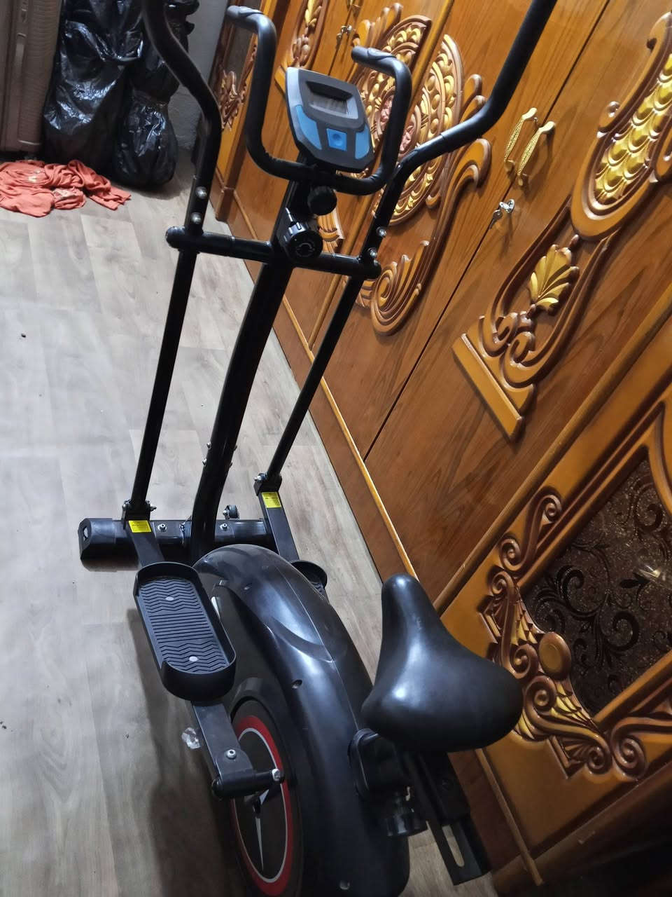 بيسكل جري ايد ورجل حديث صار اسبوع اشتريته 300 أريده 250 العنوان بغداد البلديات مخازن الأسمنت الرقم ***********

