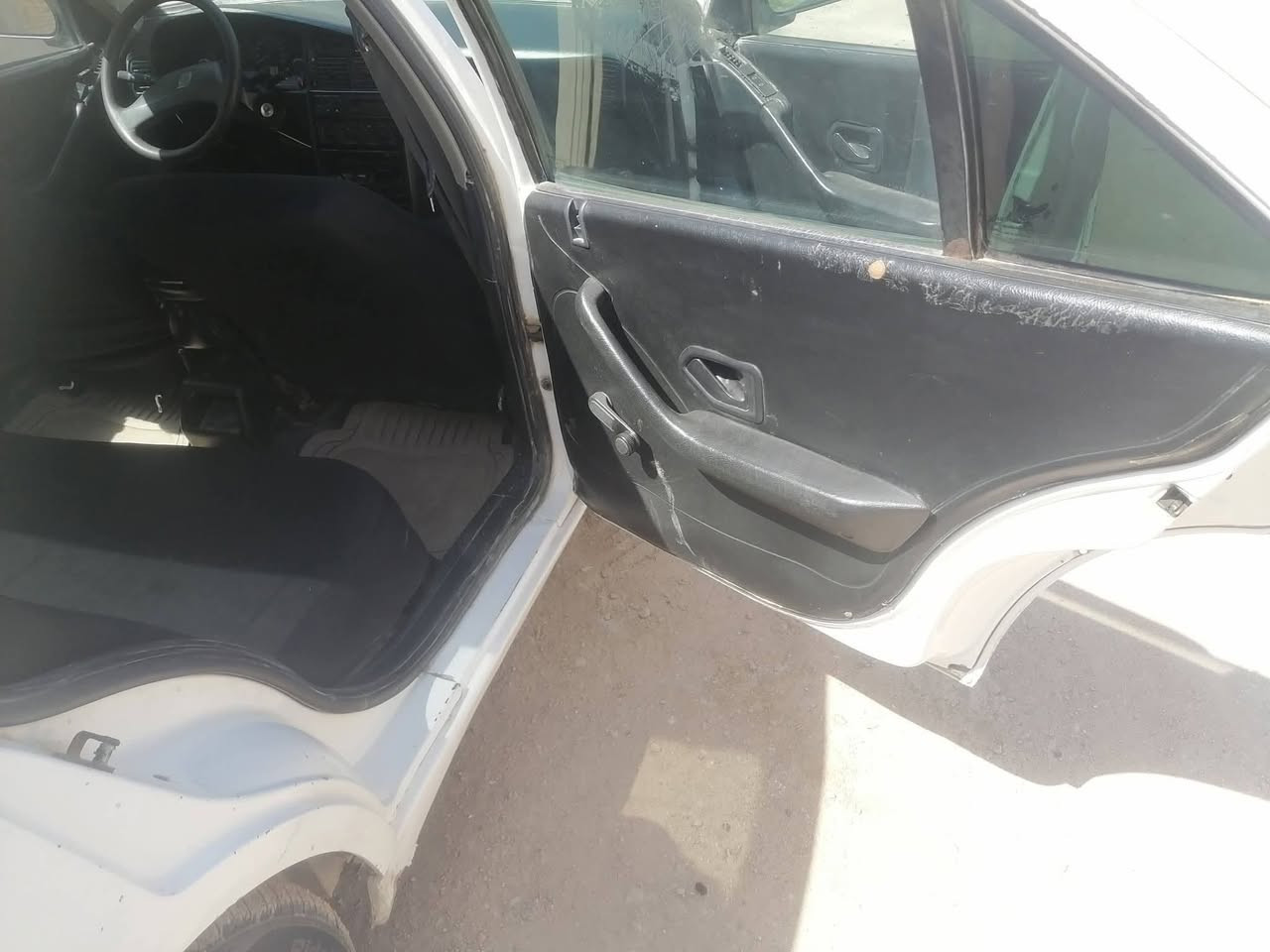 بيجو 405 لبيع مديل 12 رقم كربلاء سياره بيه ظعف بلمكينه لا تنقيص، ولا تبخير تبريد شغال 🥶 بيه قطعتين بنيد وجاملغ لمامي مال لعبري سعره 20 قفل من لخير مكاني كوفه شارع معمل ***********
