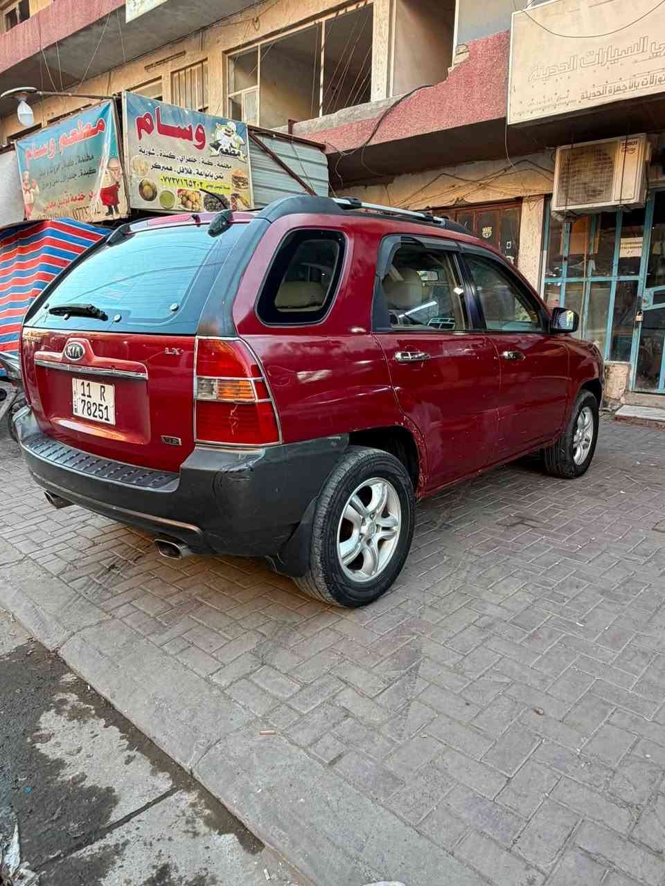 سلام عليكم سبورتج موديل 2007 امريكي 6 سلندر رقم بغداد مشروع وطني سعر 78 مكان بغداد كريعات 
***********
***********
