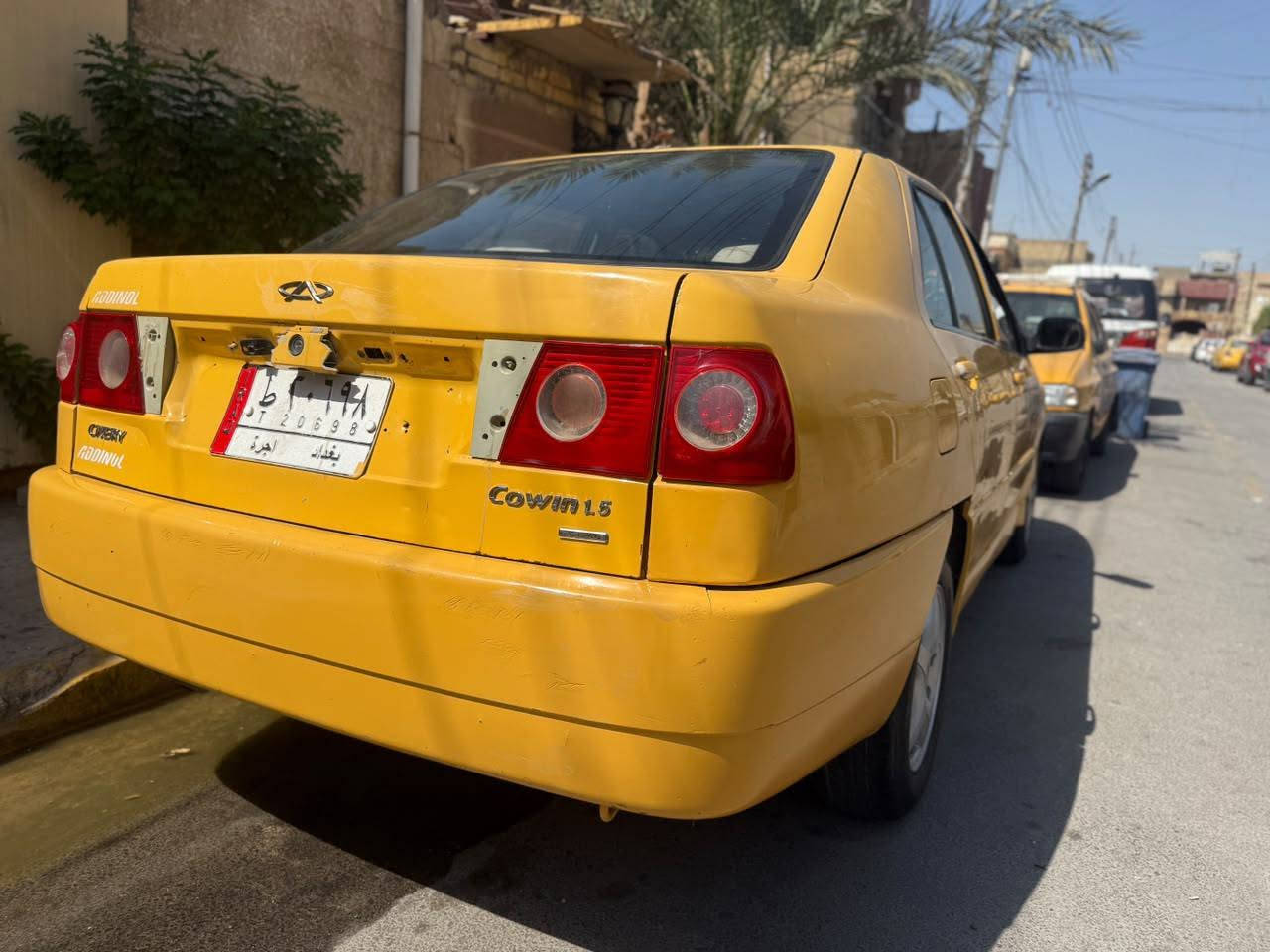 السلام عليكم  شيري كوين بلادي المكينه بيه تبخير
الكير وصدر والباتري والتايرات جدد التبريد شغال 
السياره بيه مكانات صبغ فقط لاتبديل ولا كص
مصفره هيئه وغرامات  السياره شرط التحويل ثاني يوم
السعر مناسب مناسب مناسب ١٦ ورقه وبيه مجال
مكاني بغداد الغزاليه رقمي***********

