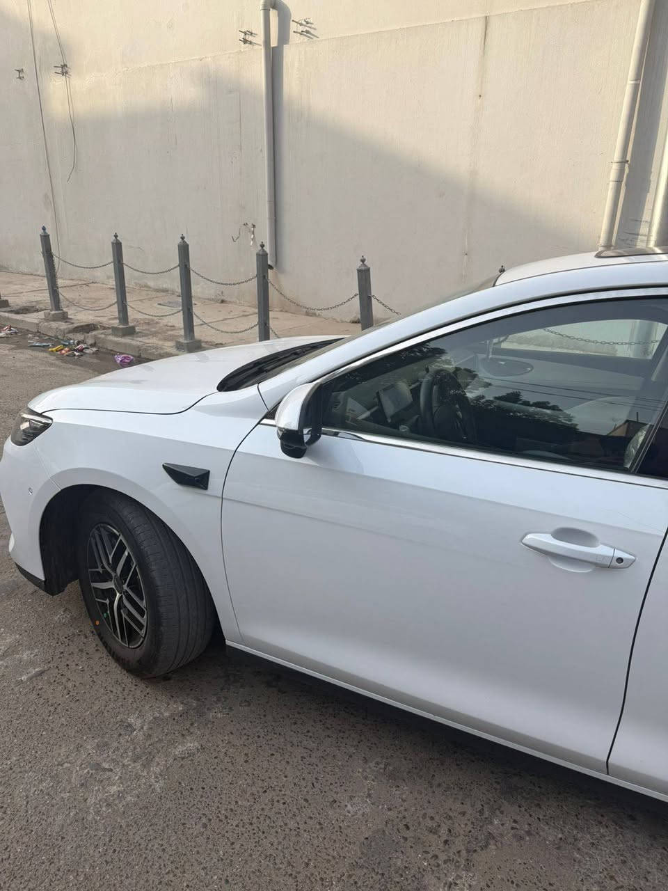 سلام عليكم 
سيل فايف للبيع السيارة فول فول مواصفات 
واحد على واحد 
ميحتاج اذكرهن معروفات 
السيارة بحالة جيدة جدآ 
نضيفة وجديدة 
سونار موجود 
مكان السيارة بغداد الكرخ 
 ***********

