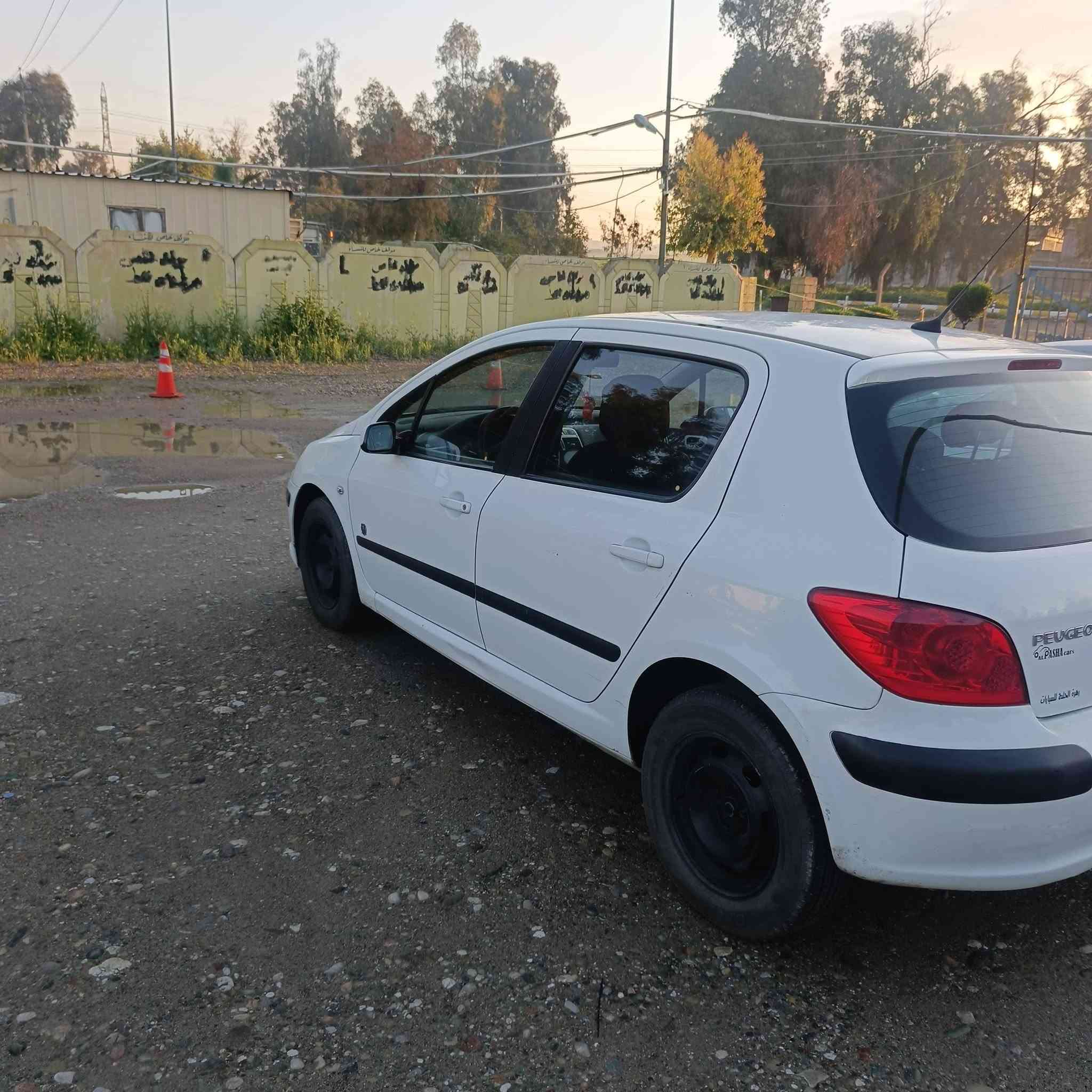 بيجو ٣٠٧ موديل ٢٠٠٦ للبيع رقم كركوك سويها جديده شرط المحرك والكير والتحويل الاتصال على الرقم ***********
