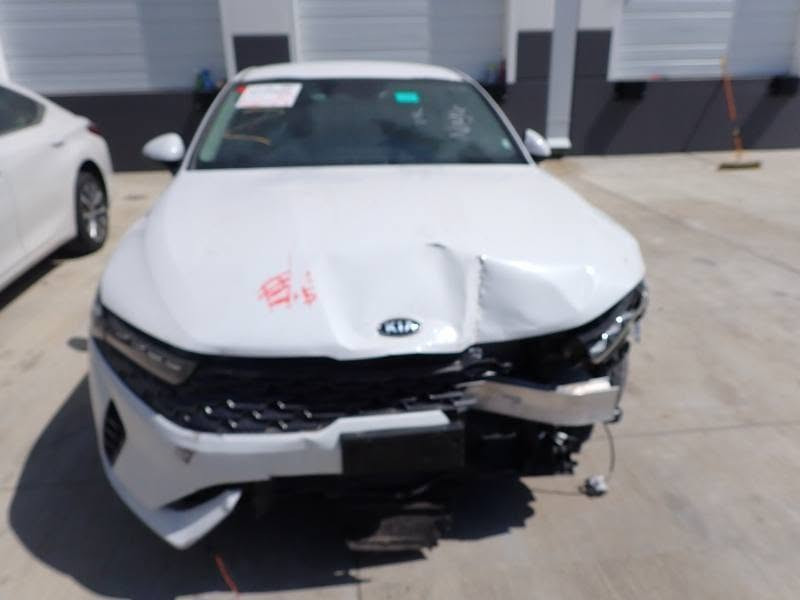 سلام عليكم
نوع السياره KIA K5 2021

معوقين باقي سنه وتصيرحره رقم بغداد 

وكاله عامه مضمونه 

المواصفات نص فول 

محرك 1600T توربو 

ماشيه 50 الف 

صور الحادث داخل المنشور 

السعر 145 وبيها مجال

 للاستفسار *********** / ***********

