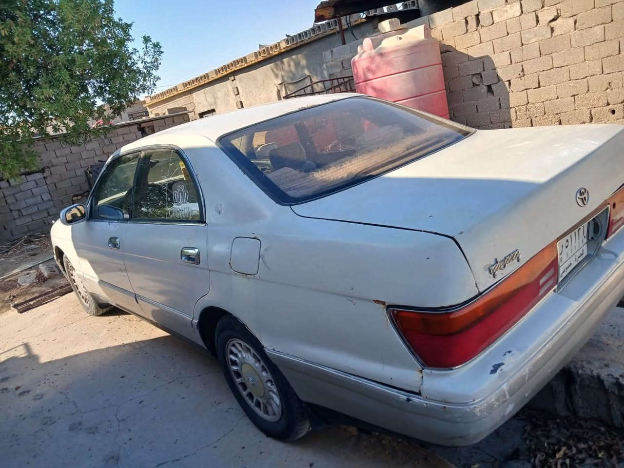 السلام عليكم  كراون بطه  موديل ١٩٩٣ بصره فصل كفاله من الكص ونقل جثه وعيب الشرعي مكينه ٢٥٠٠ ديلكو كير جديد  السعر ٤٧ العنوان بصره جبيله رقم الهاتف ***********
