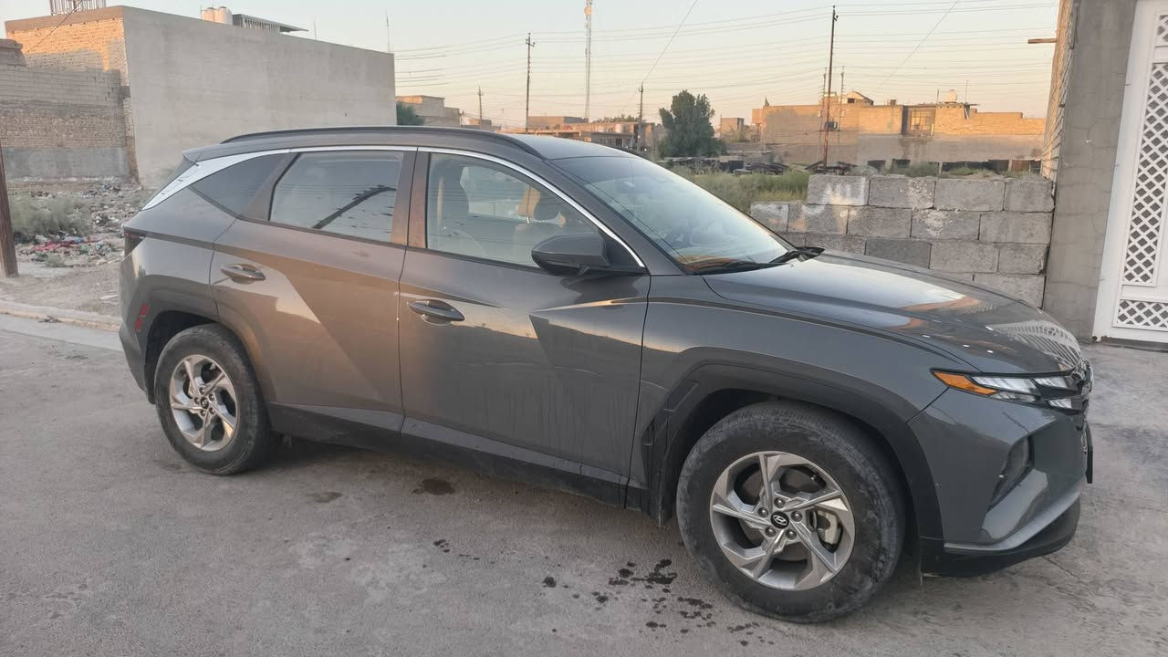 توسان موديل 24 وارد امريكي حادثه باب السائق وجاملغ فقط السياره على وضع الشركه جاهزه اي نقص ما بيها 🍂فول مواصفات ما عدا الفتحه السعر(198) وبيها مجال عنوان السياره الحسينيه مال راشديه شراي يتصل غير متواجد على النت ***********
