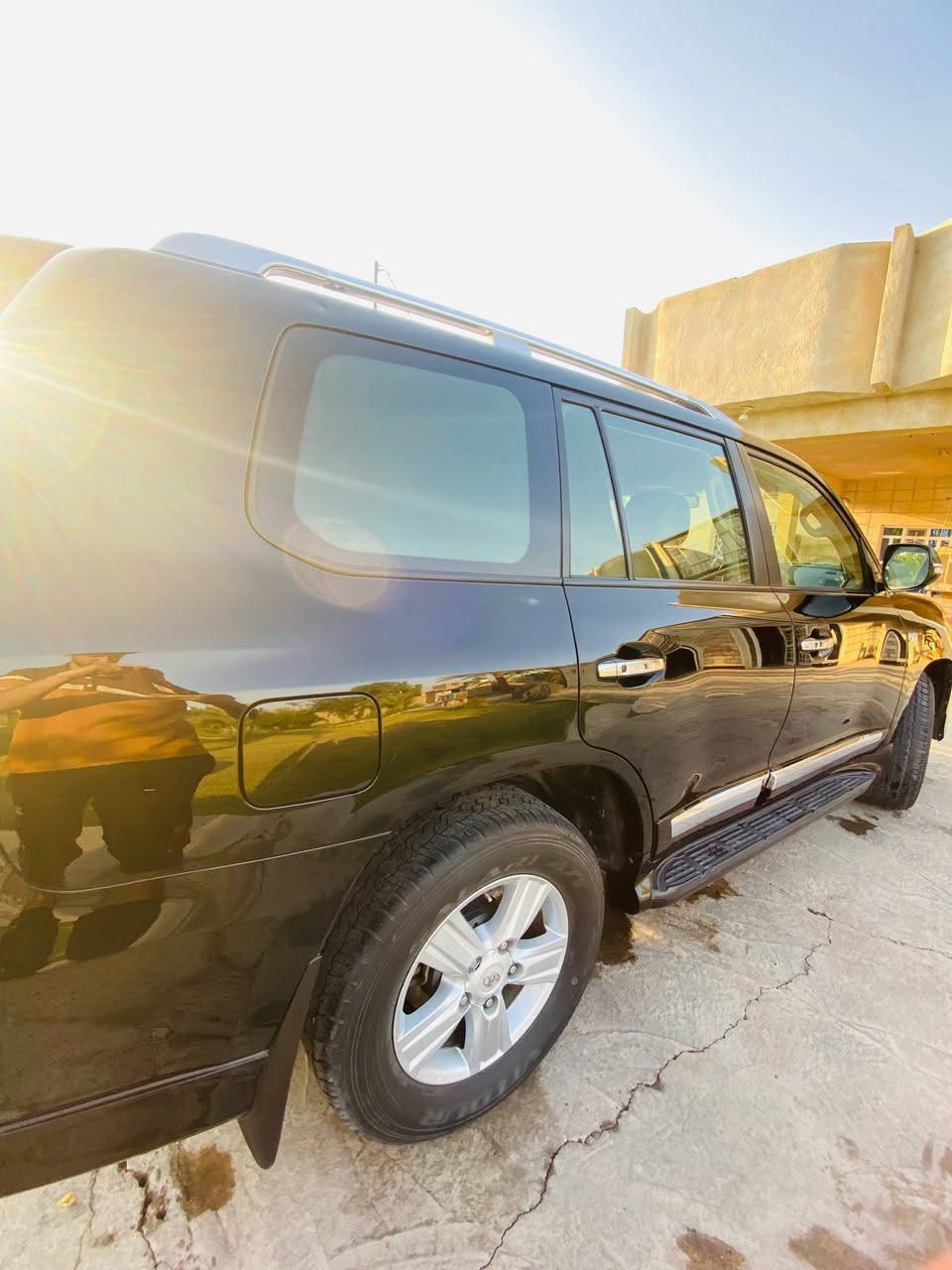 لاندكروز ٢٠١٣ vxr فول مواصفات كشانه تبريد وتدفية وجلد محرك٨ السيارة جديده ومكفولة من الصبغ والتبديل حتى الدعاميات ماشية ١٠٠  حقيقي سنوية وهزه جديده السعر ٣٣٠ وبيه مجال ***********
