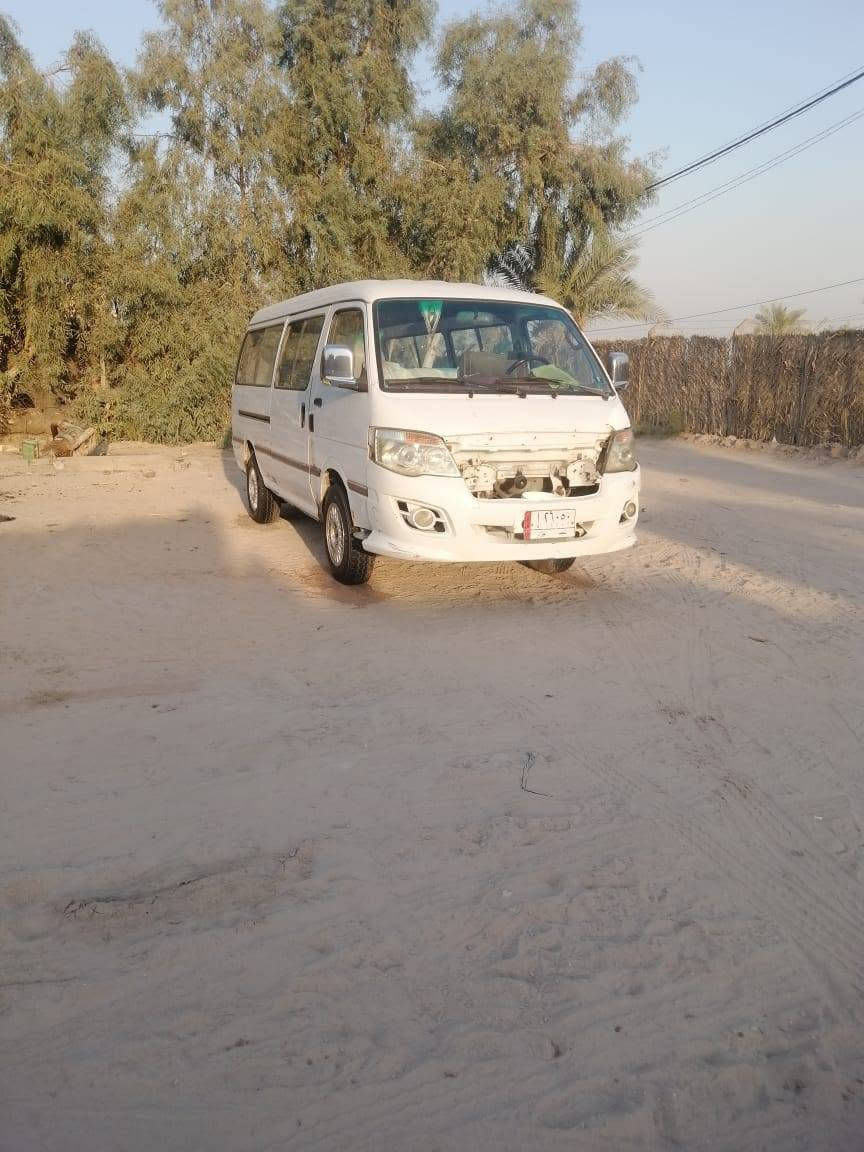 سلام عليكم فتون للبيع موديل ١٤ رقم نجف تحويل مباشر خطهه نجف حيدريه بيه ضربه بصوب السايق ومعمره تعمير حلو مثل الصوره السعر ٥٥ رقم استفسار ***********
