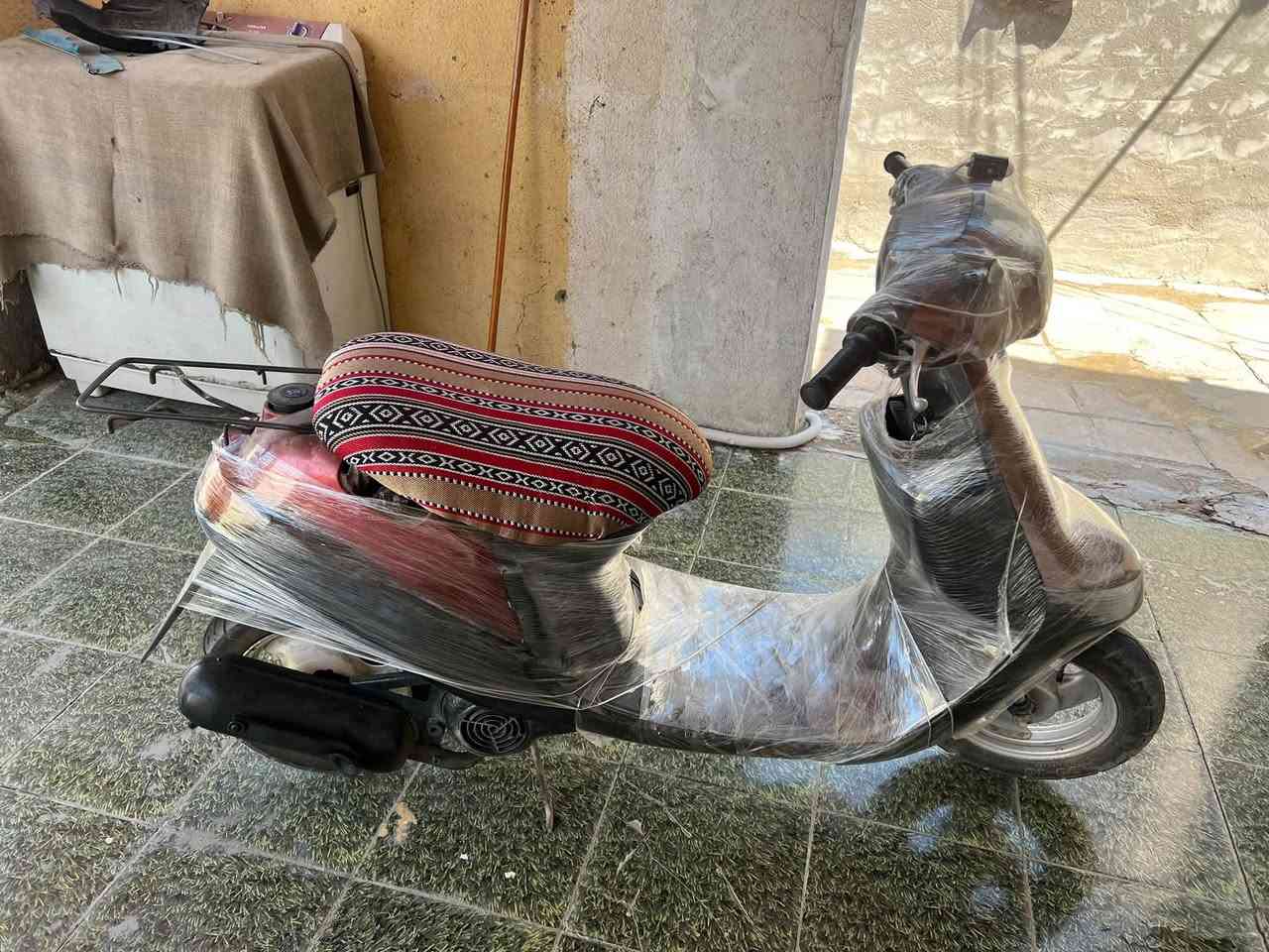 دراجه بتره بطه شغاله كهربائيات وسلف وبكلايت واشاير دراجه نضيفه نضافه كدام عينك شلعه ومعدل دراجه سعره مال مستعجل نضيفه وسعره 200 الف وبيه مجال رقم ***********
