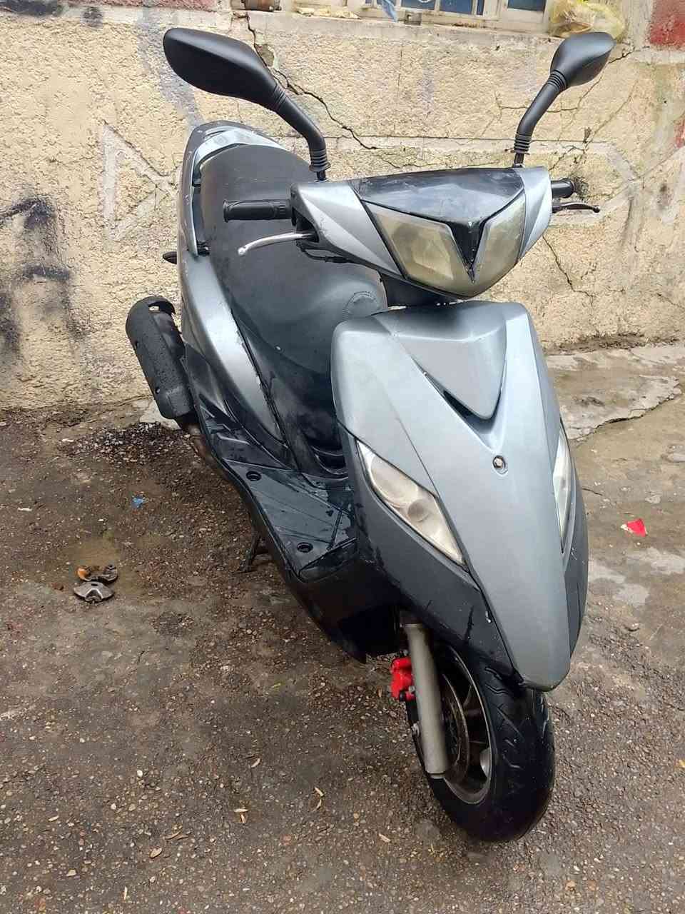 سلام عليكم دراجه ماكس ثعلب بلاديه محرك مامفتوح كابريتر بلادي كفرات بلاديه مكينه خرسه السعر٥٥٠ مكاني بغداد ساحه الطلائع ***********
