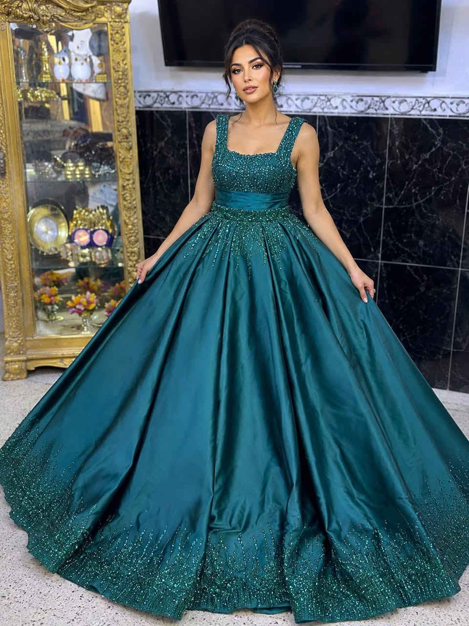بدلات • للبيع
