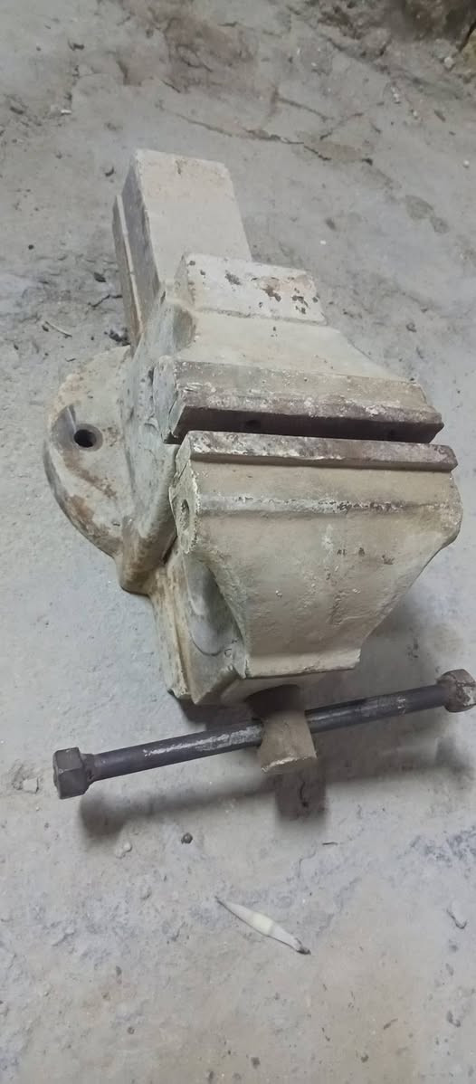 ***********  كلمن وسعره اتصل وتدلل المكان الالف المفروز
