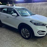 توسان 2018 كلين تايتل العداد 59,000km نص فول بدون بانوراما  صرفية بانز...