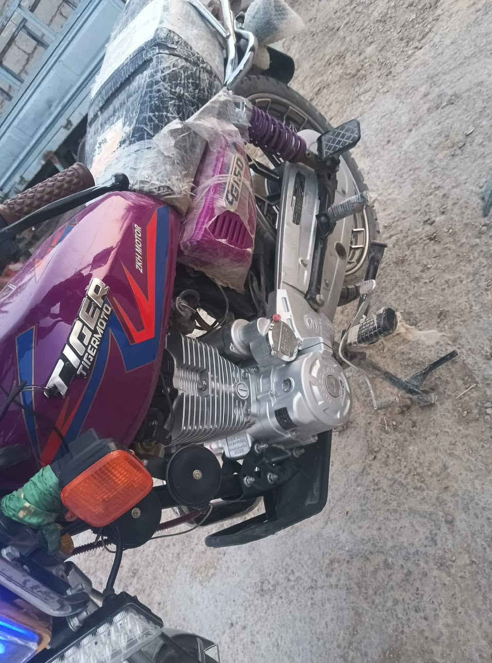سلام عليكم دراجه سيفان موديل 25 أوراق مكينه مكفوله دراجه مكفوله وجديده جاهزه من كلشي مال جناي ورزنه السعر 800 وبيه مجال *********** مكان بابل حمزه خيكان
