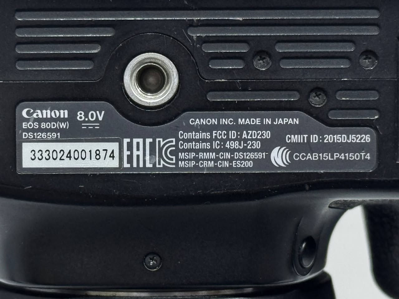 كاميرا  كانون Canon EOS 80D  ،  
تصوير الفوتوغرافي والفيديو.
أهم المواصفات
الحساس: APS-C CMOS
الدقة: 24.2 ميگابكسل
المعالج: DIGIC 6
نقاط التركيز: 45 نقطة، كلها Cross-Type
التصوير المتتابع: حتى 7 صور/ثانية
ISO: من 100 إلى 16,000، وقابل للتوسعة
الفيديو: Full HD ‏1080p حتى 60fps،
الشاشة: 3 إنچ لمس وقابلة للحركة
الفيوفايندر: بصري، تغطية تقريبًا 100%
الذاكرة: SD / SDHC / SDXC
العدسات: Canon EF وEF-S
الاتصال: Wi-Fi وNFC
الوزن: حوالي 730 غرام مع البطارية .
Canon U.S.A. +١
الصنع والمنشأ ياباني 
الكاميرا من شركة Canon اليابانية، 

كاميرا استخدام شخصي استخدام قليل 
السعر 600 الف 
التواصل ***********
