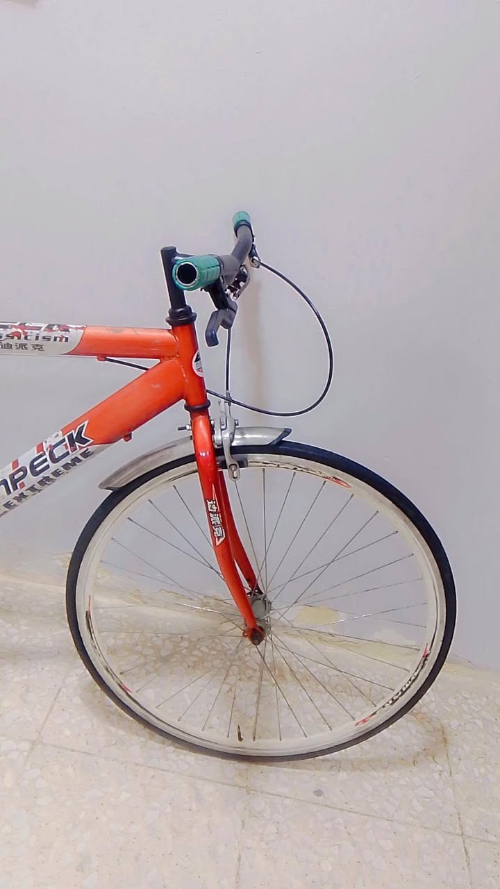 👍السلام عليكم بايسكل🚲 c700. ياباني نضيف كلش حجم 26      ابريكات امامي و خلفي شغالات سرج طبي. معدن المنيوم مقاوم الزنجار     بايسكل نضيف 
ما بي اي نقص سعره 85 وبي مجال مكاني بغداد مدينة الصدر رقمي *********** بي واتساب او ماسنجر 👉
