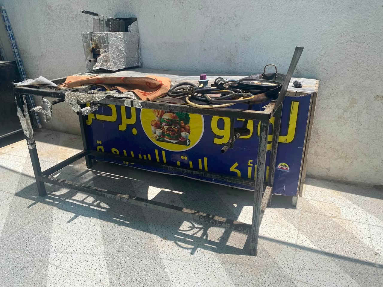 غراض لبيع شويه بركر ع فحم وقلايه فنكر أو فلال وميز وطباخ 3  عيون تسكام ***********  وكمن وسعره  تصل وتدلل  عنون الحكيم
