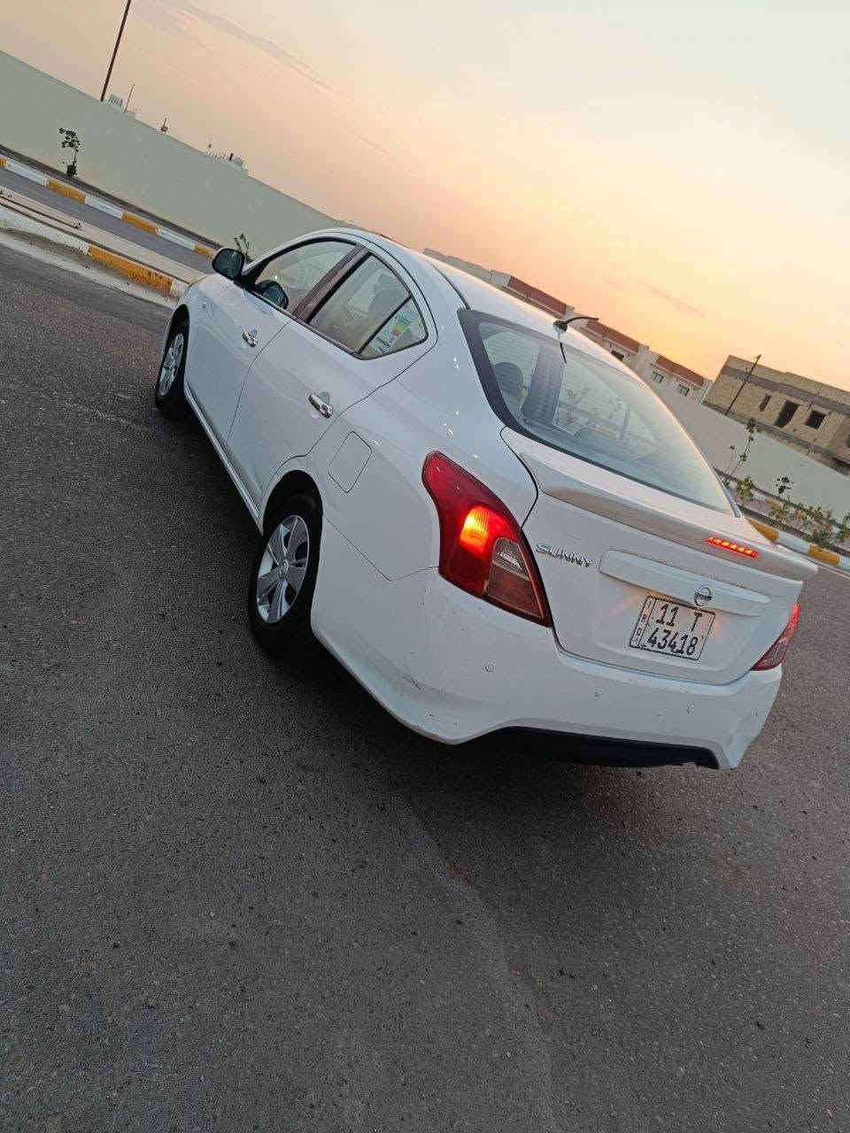 صني هندي ٢٠٢٠ بليته زركه باب اول 
رقم بغداد باسمي قبل اسبوعين هزيتها وجددت 
سنويتها  لل٢٠٣١ تحويل مباشر لا كردي ولا شركه 
حداديه قبل الهزة بدلتها 
مكفوله من الصبغ بيها بارد كد اصابع طرف البنيد والجاملغ و شخط بالباب 
وسونار موجود عندي 
السعر ٩٧ وبيها مجال 
تبريد 🥶🥶
مكينه وكير  مكفولات ١٠٠ بالميه بدون فتح 
سويجات عدد٢+كتلوك الشركة موجود 
‏‪***********‬‏
