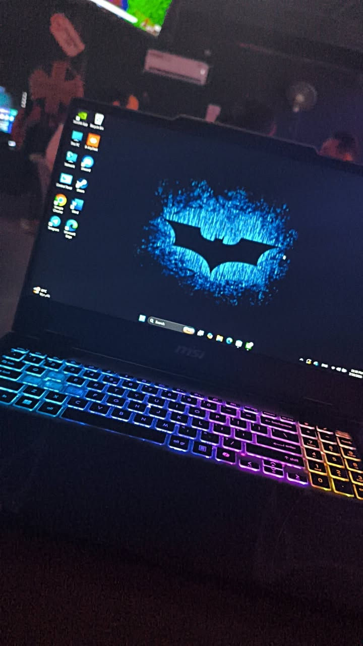 الموديل: MSI Cyborg 15 جديد استخدام اسبوع فقط 
المعالج: Intel Core 7 240H
الذاكرة العشوائية (RAM): 16GB DDR5
التخزين: 512GB SSD
كرت الشاشة: NVIDIA GeForce RTX 5060 بسعة 8GB
الشاشة: 15.6 بوصة بمعدل تحديث 144Hz

السعر 1,650 
للتواصل واتساب ***********
كربلاء طوريج
