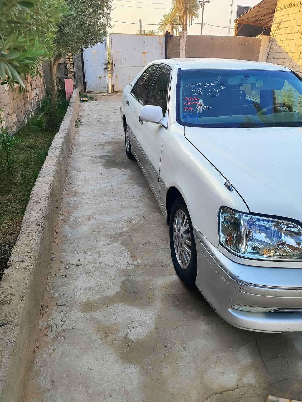 سلام عليكم
للبيع كراون ملكه ٢٠٠٣ 
السياره ادوات سياره بعدها حاويه كفاله من كلشي ماعده كصه قماره كامله مكمله مابيها نقص برغي الشراي يجي خاص ويدلل 
شاصي ١٧٥ محرك ديفوار الجبير السياره بعدها لايلون الشراي يتصل وبيه خير ويدلل 
***********
