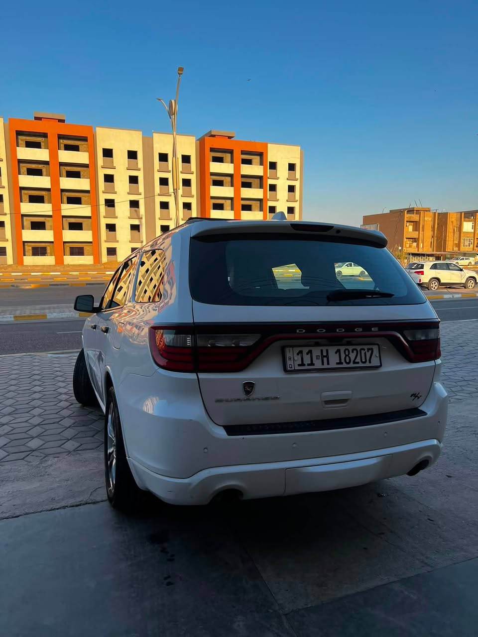 دوج  دورنكو2020 GT بلاص فول مواصفات خليجية السيارة 
وكالة ليث العبيدي 

اللون ابيض
محرك v6.    3600
فتحة سقف
حساسات خلفية
اشاير بالمري 
كشن  داخل بيجي 
الابواب الامامية بصمة
نظام تثبيت السرعة التكيفي
نقطة عمياء
جنطة كهرباء
فتحة سلايد
اطفاء ذاتي
ستيرن تدفئة
تشغيل عن بعد
توقف ذاتي عند الرجوع 
‏parksense automatic braking
توقف ذاتي امامي
كشنات جلد كهرباء ترحيب وخزن
الكشنات الامامية تدفئة 
الكشنات الخلفية تدفئة
ستيرن كهربائي
وضعيتان قيادة
لايتات زنون عدسات جديدة
كامرة دوارة 
شاشة كبيرة
شاشات خلفية 
تبريد 3 قطع
ماشية 158 الف كيلو متر 
السيارة مكفولة ما عدا بارد باب العبري شبر واحد ما بيها قطرة صبغ السيارة
السعر 300 بيها مجال حگ الجيه 
رقم بغداد دولي  بأسمي ثاني يوم اداور
السيارة للبيع فقط بدون مراوس  
مكان السياره / الديوانية - العروبة 
للاستفسار الاتصال +واتساب ***********
