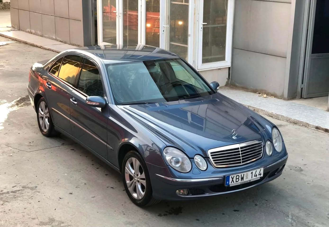 مارسیدس ٢٠٠٣ ئی کڵاس
مەنەفێستی ئەسڵی ابراهیم خلیل 
سەیارەکە ٢٠٢١ داخل بووە
سەیارەکە لەسەر دەقی شەریک ماوەتەوە 
حیزام ئەوروپایە لێدراوی نییە کۆدی بۆ کراوە
سعری ٧٥ معامەلەیکی کەم 
***********
