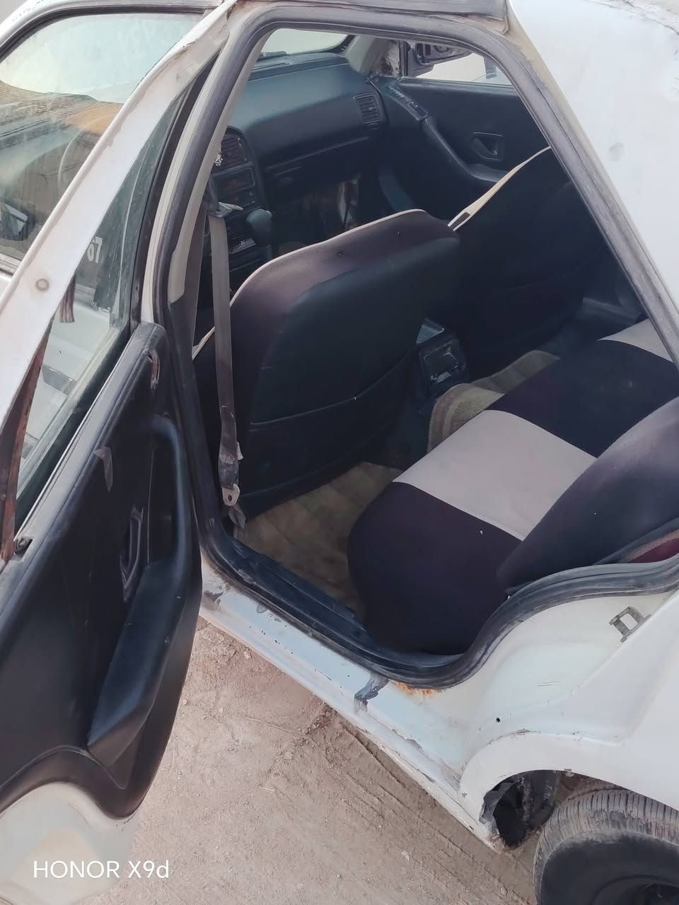 سلام عليكم بيجو روى كير ومحرك ونجي كربلائي رقم قادسيه راعيه بلكوفه سياره مصفره غرامات السعر ١٤ وبيهه مجال مكان السياره نجف شارع المطار رقمي ***********وبي واتساب

