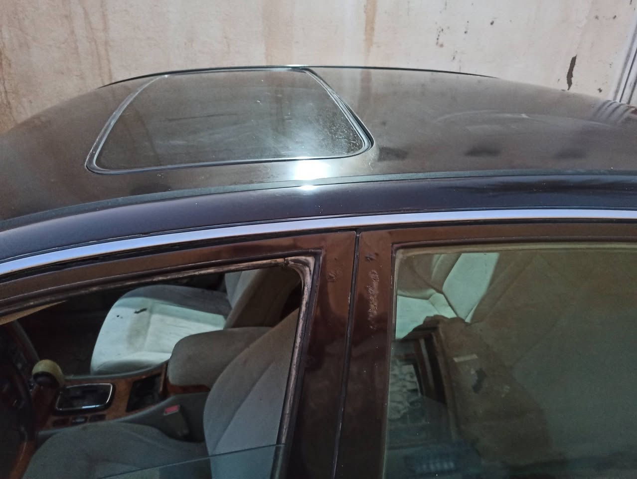​للبيع: كيا أوبيروس 2005 (Kia Opirus)
المواصفات العامة:
​الموديل: 2005 وارد خليجي 
​المحرك:3500وكير جدد
سنويه لل30 رقم كربلاء
تخم تاير جديد
كهربائيات كله شغاله
تبريد نقص غاز منضومه جديده شاده 
سياره يرادله صبغ مشتريله سستم كامل موجود عندي
سعر سياره 50 وبيها مجال للشراي مكانه الناصريه سيد داخيل   رقم عليه واتساب واتصال ‏‪***********‬‏
