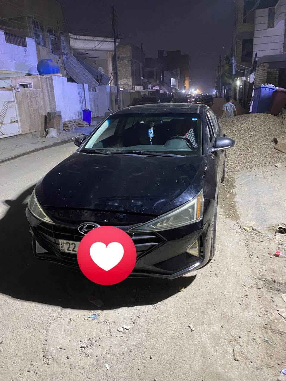 ا  السلام عليكم حبايب النترا 2020 فولل مواصفات 1/1 السياره جديده وما متعوبه
موديل 2020
محرك 2000 دوش المرغوب 
كير AT 
كير +مكينه كفاله

المواصفات 
فتحه سقف
بصمه تشغيل
بصمه ابواب
كشنات تدفئه 
رادار امامي وخلفي 
توقيف ذاتي 

تحديت مسار  بيه مواصفات خير من الله بيها صبغ جاملغ وبنيد وبيها الباب الخلفي الايمن بي صبغ والباب سكن مباوك بي يعني بدون معجون 
سياره  بدون تبديل اي قطعه 
السعر :  108 وبيها مجال 
 
عنواني : بغداد المشتل 
رقم للاستفسار :  ***********
