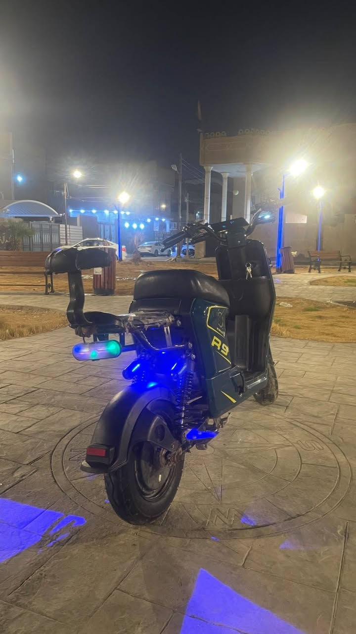 دراجه R9 2025 الدراجه ما ماشيه حجم البطاريات 32 امبير صارلي شهر من بدلتهن الملف وكاله حجم الملف 1200 
البصره لاربع شوارع حي لاساتذه 
السعر 400 قابل للتفاوض 
رقم الهاتف ***********

