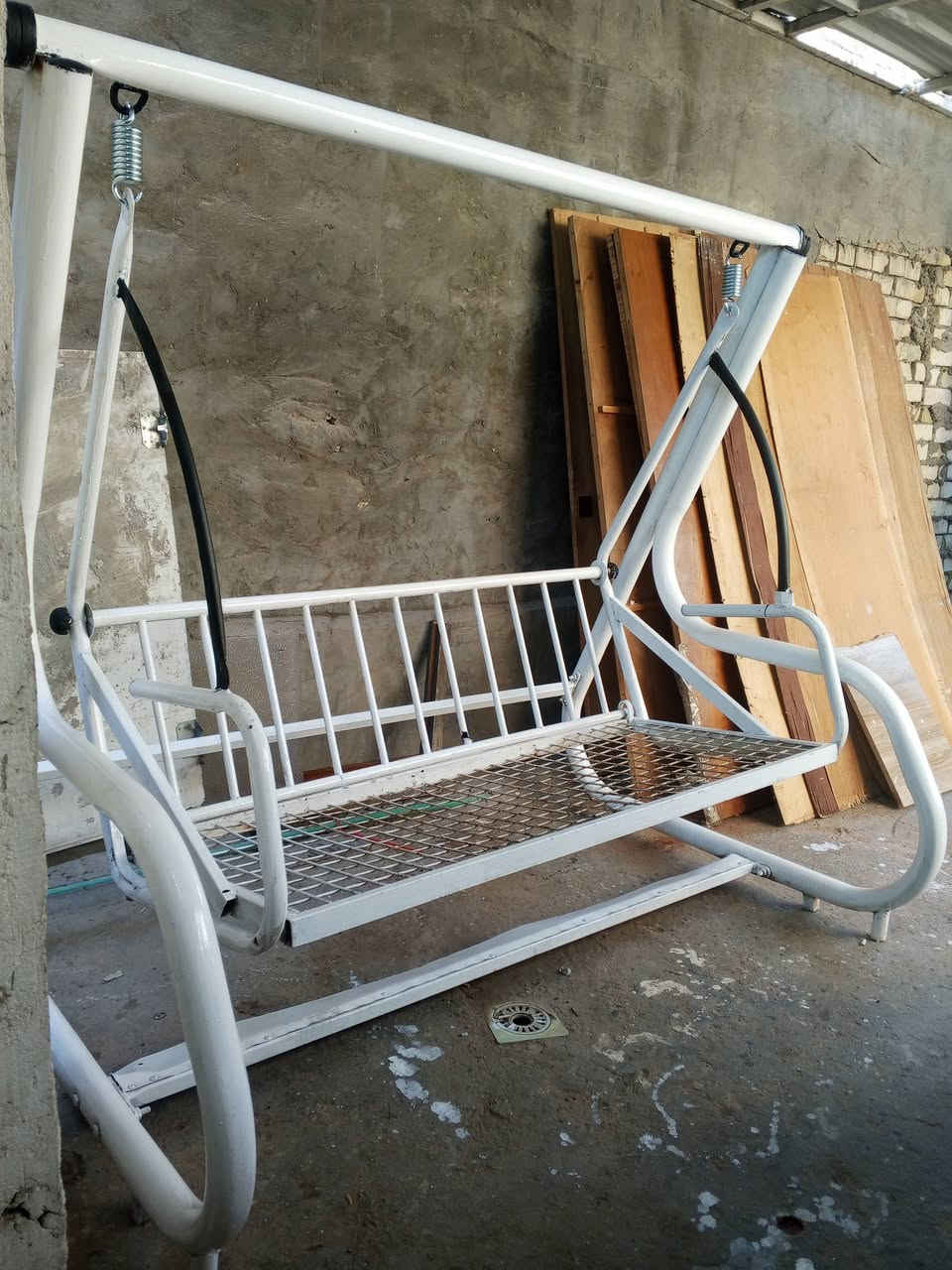 مرجوحة للبيع 3نفرات رقم***********
