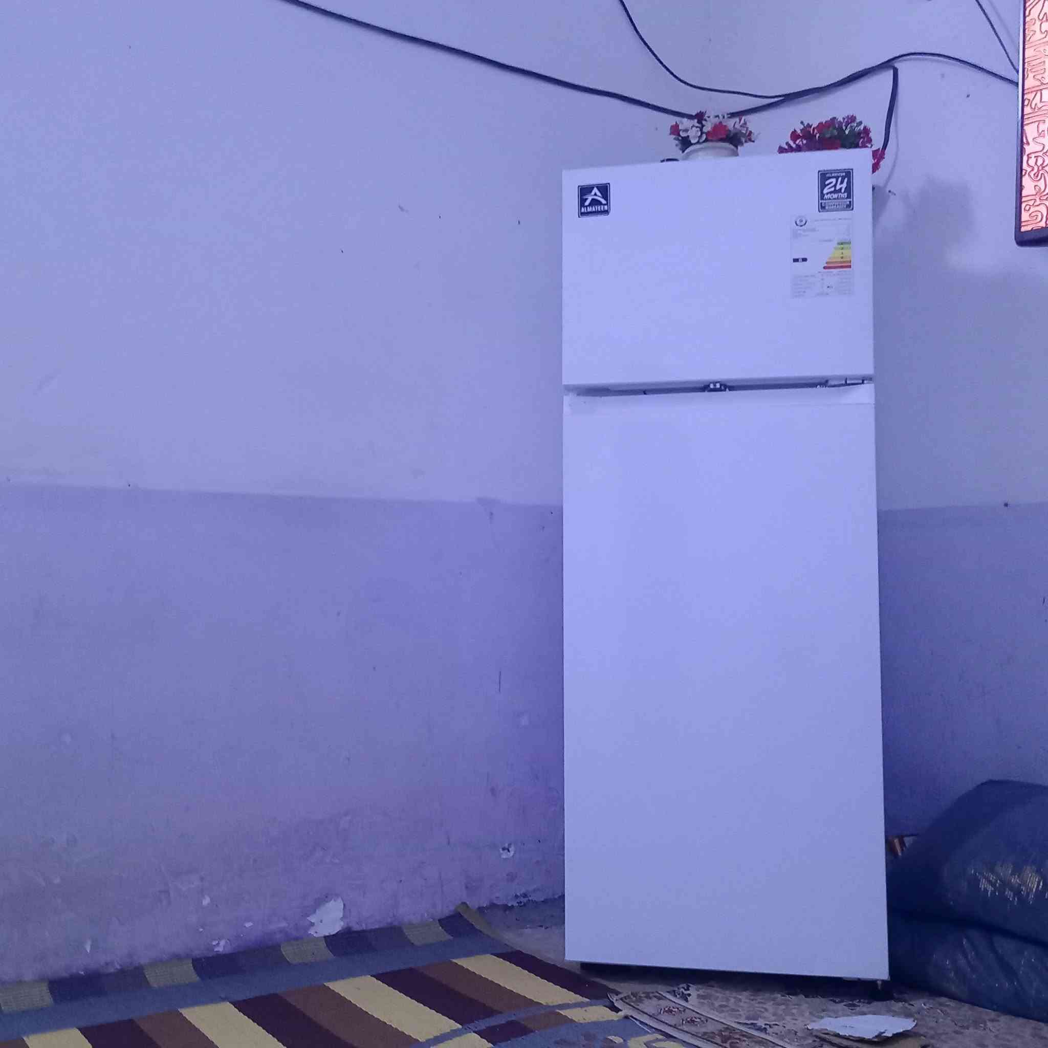 مكيف وثلاجه للبيع السعر ٥٠٠مستعملات ٣اشهر جدد الشراي يتصل على هذا الرقم ***********بي وتساب
