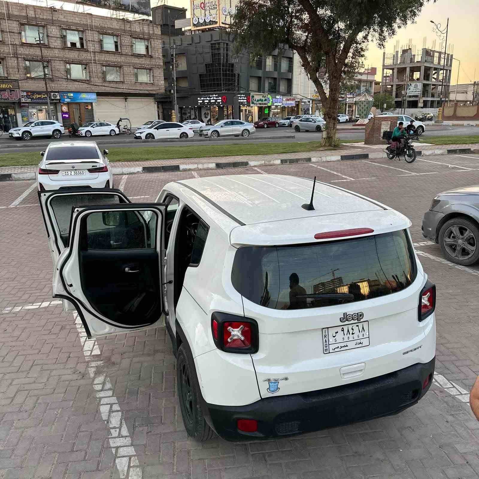 جيب رنجيد  2020

حادث بيبان ثنين  فقط صور حادث وسونار موجود 

محرك 2.4 المرغوب

كير اوتوماتيك من 9 نمر

تبريد شغال + تدفئه

شاشه

كامره داوره

بصمه

تشغل عن بعد

سايد بريك بصمه

دخول ذكي

فول تحكم ستيرن

مثبت سرعه

حساس اطارات

عليها برمجه مراوح يعني بدون حماوه

عليها ادامه محرك كامله + ادامة دهن
سعر ب 115 وبيه مجال كلشش مستعجل ع بيع ومااصور اكو هيج مديل وحادث حلو وبهيج سعر  مكاني كربلاء 
***********
