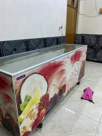 مجمده للبيع 700الف وبيها مجال طولها 2متر رقمي 07838122351