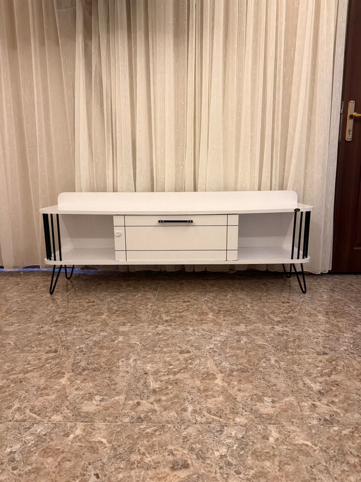 ميز تلفزيون • مستعمل • كركوك واسطي