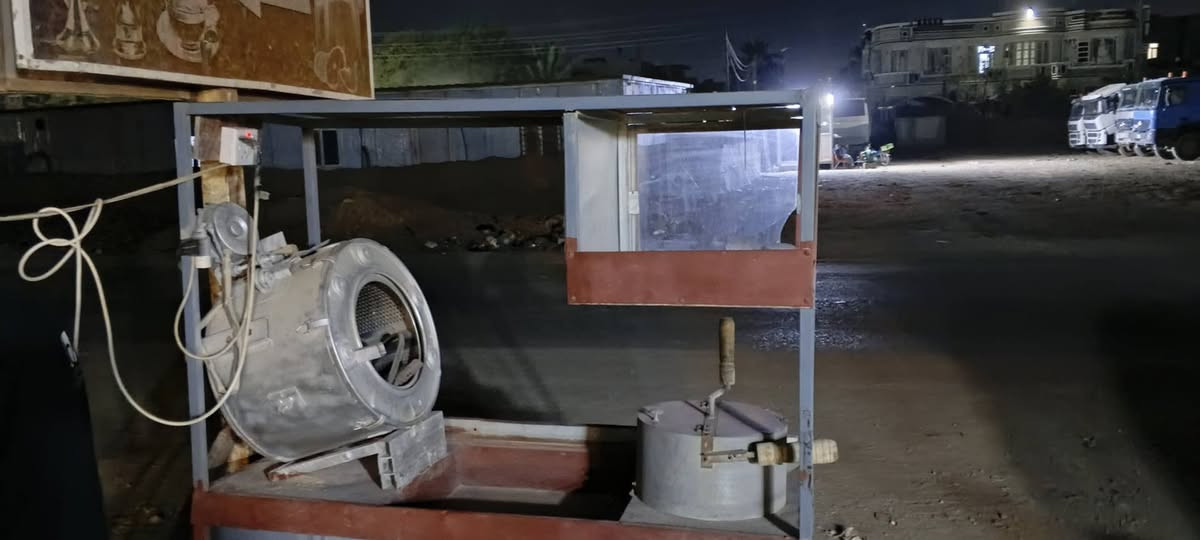 السلام عليكم
حماصه حب وشاميه للبيع ب300 وبيهه مجال للشراي مكاني ديوانيه حي العسكري الرقم ***********
