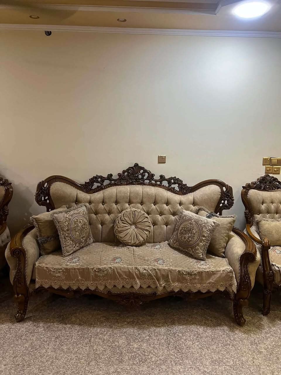 للبيع تخم تركي درجة اولى - بغداد الغزالية

للبيع تخم خشب زان تركي نضافة 100/100  
المواصفات:
 •  خشب زان صافي درجة اولى
 •  يشيل 20 نفر مرتاح
 •  نضافة فول بدون اي عيب
 •  استخدام قليل جدا

السعر: اتصال 
المكان: بغداد - الغزالية
ملاحظة: غير متواجد على الفيس والماسنجر
الاتصال فقط: ***********

