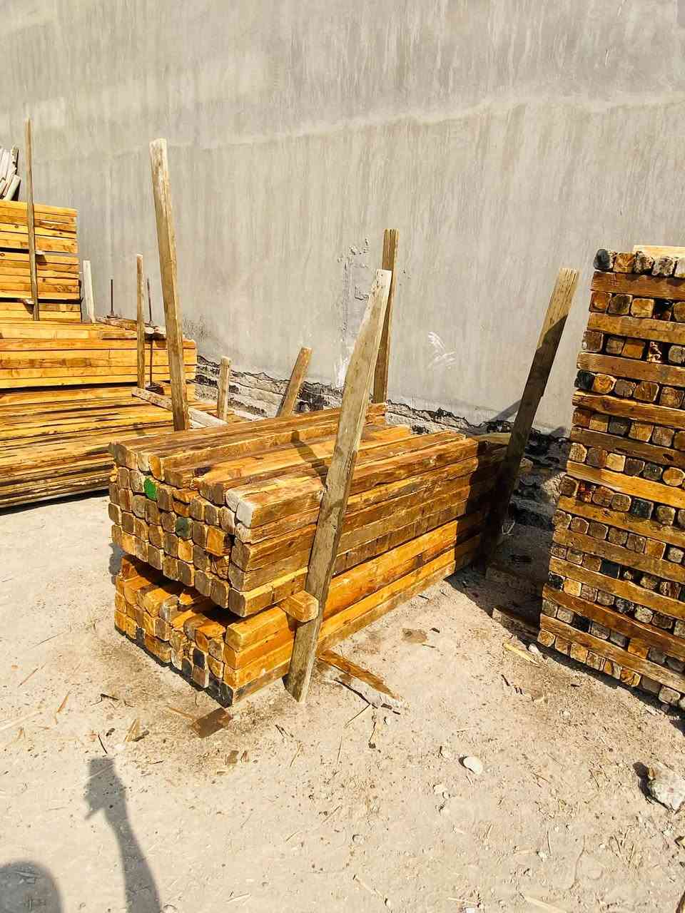 سلام عليكم سير طول 4متر +سير 3متر  التارس +سير مقاصير +تايلود لسعر مناسب جدااا مكاني حله للتواصل ***********
