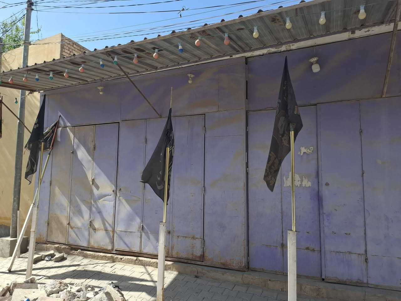 رفوف حديد وبيبان دفتريات ، قيم واخذ
***********
النجف حي نيسان شارع البوريات
