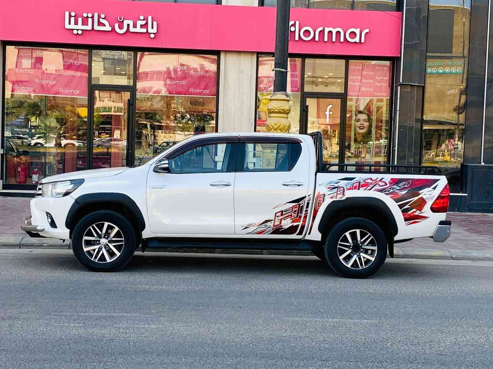 تيوتا هايلوكس مديل 2017 اوتماتيك فول مواصفات لون ابيض صدفي سعرها 184وبيه مجال رقم التلفون *********** كفاله عامه من الضربه والصبغ والتبديل والبارد مواصفات كير وتماتيك نضام يكو تحكم ستيرن زراق لايت مري شفط حساسات خلفيه مثبت سرعه مانع نزلاق شاشه كامره خلفيه مري كهربائي مكينه كاز مكينه وكير مكفولات حداديه جديده تخم تاير تبريد شغال رقم أربيل  دولي سنويه ل 30 تريد  تحويل وكالة جديده وجاهزه وأي نقص مابيهه مكان سياره كربلاء
