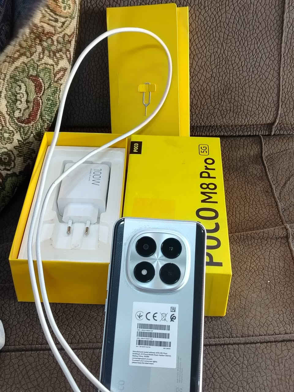 سلام عليكم 
بوكو m8برو 5g
ذاكرة 256
رام8+8
معالج سناب دراكون 7sGen4
 بطارية 6500 نسبة البطارية 100/100
مع شاحنة الاصلي100واط وكارتون
جهاز جلخ ما بي شرط
سعر350 وبي مجال قليل مجال قليل
***********كورك
