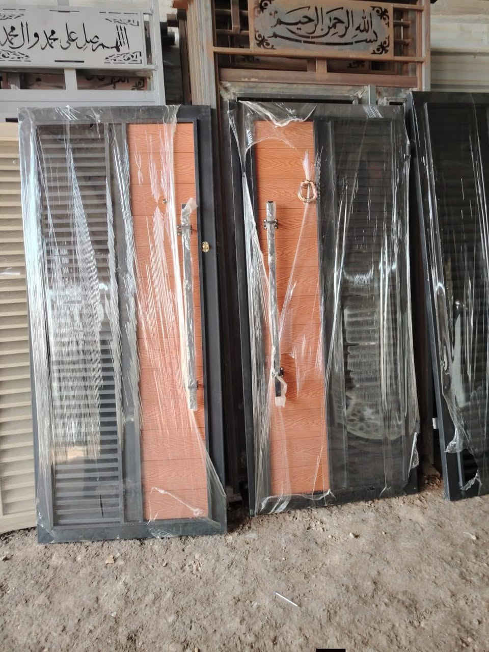 سكله السلام
بيع جميع أنواع الأبواب الخارجية والشبابيك
🔹 أبواب خارجية حسب الطلب بجميع القياسات
🔹 أبواب  القاصة بجميع النقشات والتصاميم
🔹 أسعار مناسبة
🔹 متوفر البيع بالتقسيط حسب الاتفاق
📍 الموقع: شارع كصيبة، قرب ملعب الشيخ أو غسل الباشا
📞 للتواصل: ***********

نص مكتوب في الصور:
- تم تغيير موقع المشاركة وإعادة النشر! اطلع عليه