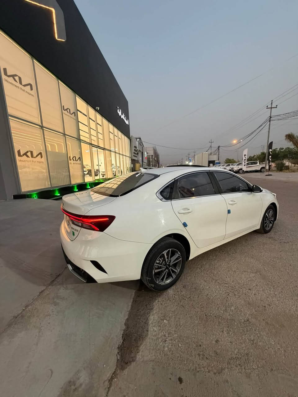 السلام عليكم k3 2025 رقم أربيل دولي
فول مواصفات للاخير جاهزة كير مكينه حداديه تبريد 

تريد وكاله تريد تحويل ماشيه 27 الف حقيقي 

بيها مقدار شبر بالبنيد فقط 

مكان نجف *********** السعر 130 وبيها مجال بسيط
