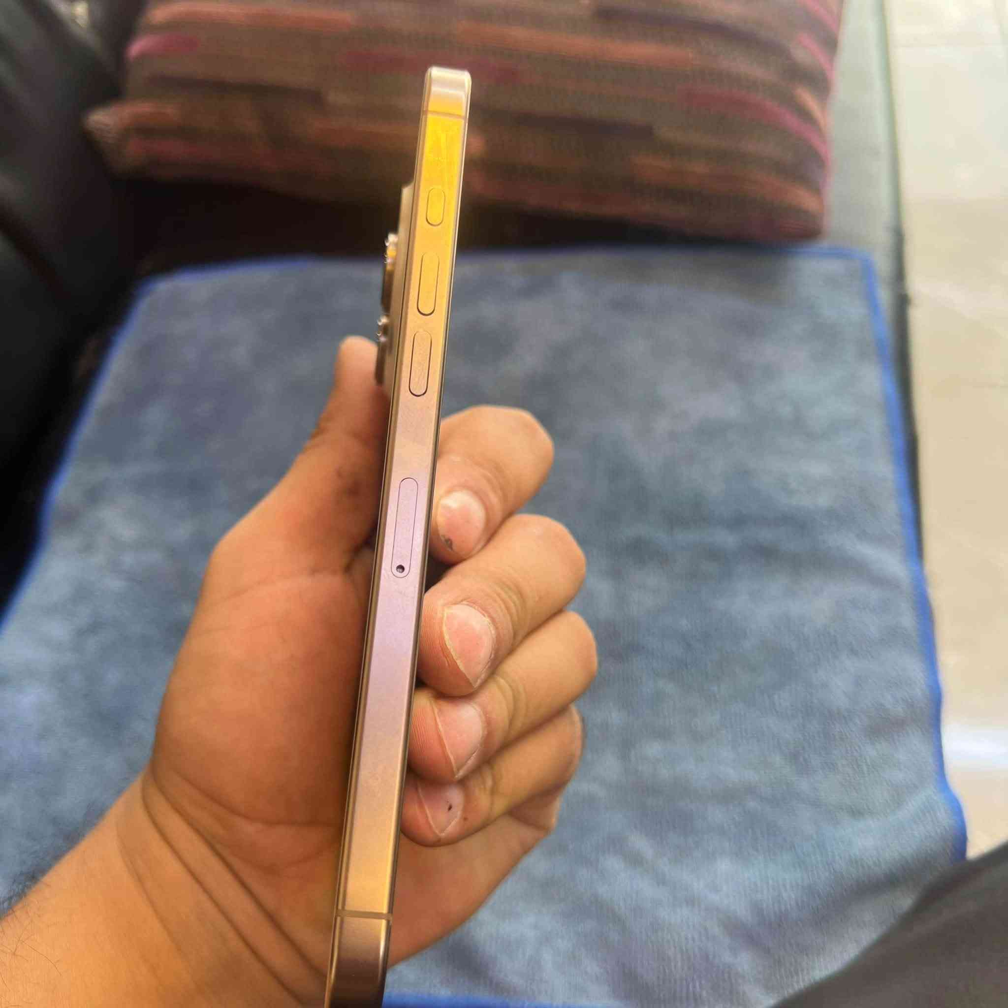 ايفون 16 برو ماكس
بطاريه 89% 🔋
شركه ماستر 
الملحقات فقط كارتونه مطابق 

العنوان اليوسفيه ناحيه الرشيد 

السعر١٣٠٠ وبي مجال 
***********

نص مكتوب في الصور:
- 2:50 95 حالة البطارية حالة البطارية عادية تعمل بطارية iPhone هذه على النحو المتوقع. حول البطارية والضمان... الحد الأقصى للقدرة 89% هذا قياس لقدرة البطارية مقارنة بقدرتها عندما كانت جديدة. قد تتسبب القدرة المنخفضة بتقليل ساعات الاستخدام بين عملية الشحن والأخرى. عدد الدورات 525 هذا هو عدد مرات استهلاك iPhone للقدرة البطارية. معرفة المزيد... تاريخ التصنيع شباط 2025 أول استخدام أيار 2025
- 2:49
- حول
- < iPhone
- الاسم
- < 26.6.2
- إصدار iOS
- iPhone 16 Pro Max
- اسم الطراز
- MYWJ3AE/A
- رقم الطراز
- JY29LW7LCX
- الرقم التسلسلي
- انتهت صلاحية التغطية
- 0
- الأغاني
- 728
- الفيديوهات
- 1,358
- الصور
- 21
- التطبيقات
- 256 غ.ب.
- السعة
- 16.69 غ.ب.
- متوفرة
- F4:52:93:15:F9:80
- Wi-Fi عنوان
