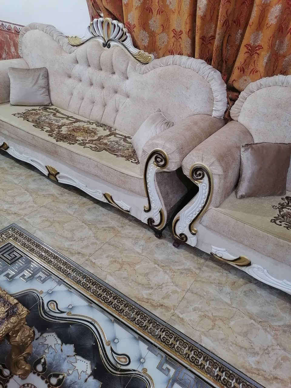 السلام عليكم
٣ طخم قنفات للبيع نظيفات جدا استعمال قليل مكاني قضاء السنية الاتصال على الرقم *********** بي واتساب
