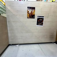 جامخانه عدد ثنين نضيفات ويه ميز رسبشن واحد السعر 250 وبيهن مجال العنوا...