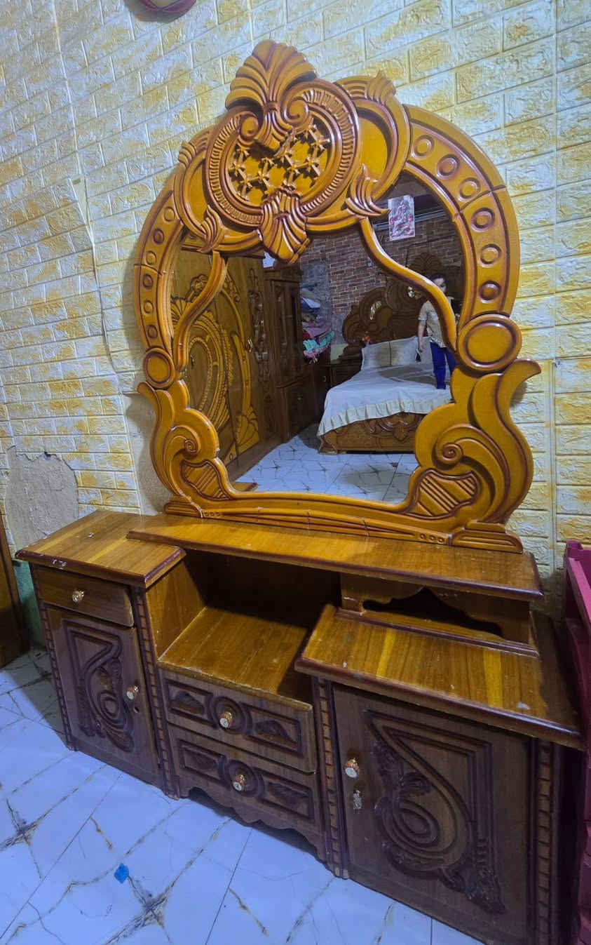 السلام عليكم
غرفه للبيع للاستفسار الاتصال على الرقم***********
