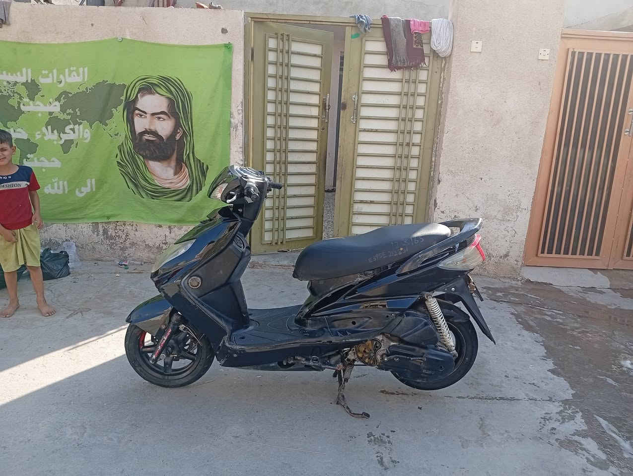 سلام عليكم حبايبي دراجه سكنس فحل للبيع  كوريا دراجه شغاله نكره سلف السعر 550وبيه مجال مكاني بغداد الشعب مقبيل المحكم مالت الشعب هاذا رقم وتواصل واي ***********
