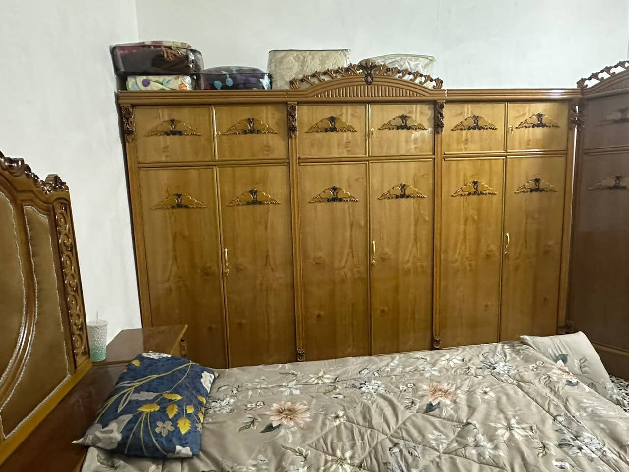 غرفه صاج جديده استعمال اقل من سنه مكاني نجف سعرها مليون و 500 وبيها مجال الاستفسار الرقم واتساب ***********
