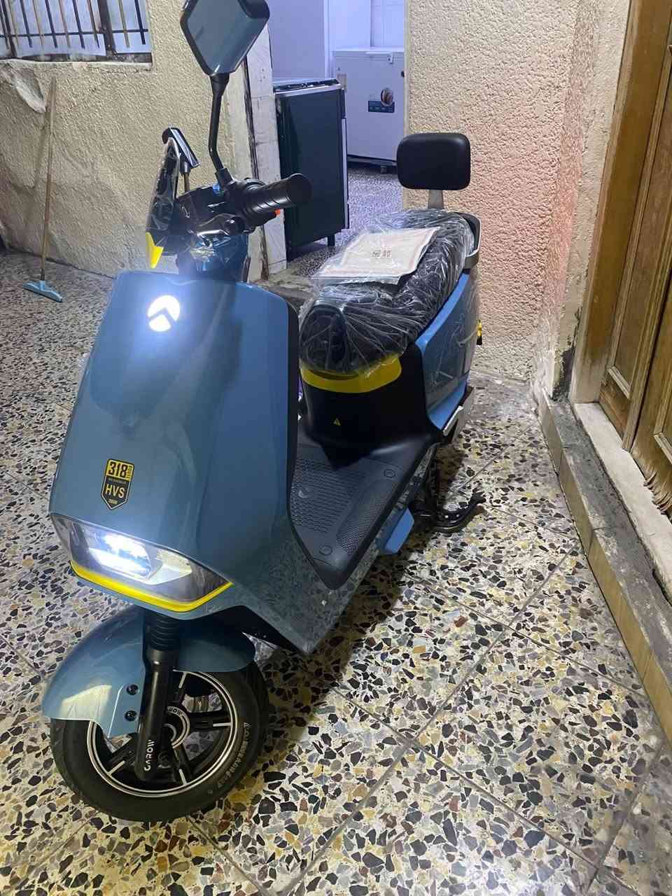 سلام عليكم دراجه شحن 6بطاريات دراجه جديده صارلها شهر 
نوعيه318 2025Hvs دراجه نضيفه عل فحص دراجه زيرو مماشيه عنواني الاعظميه سعرها مليون و50 وبيها مجال بسيط 
عنواني بغداد الاعظميه الرقم ***********
